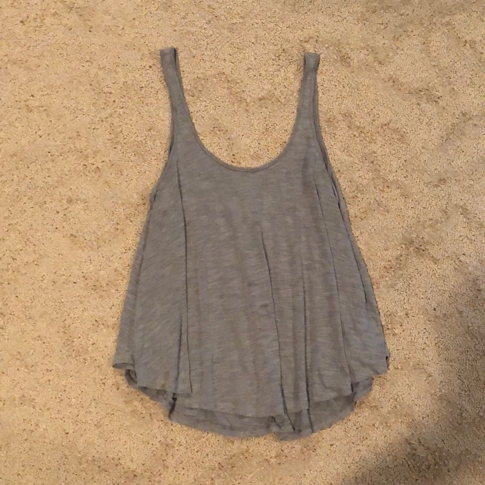 Gray women’s American eagle tank